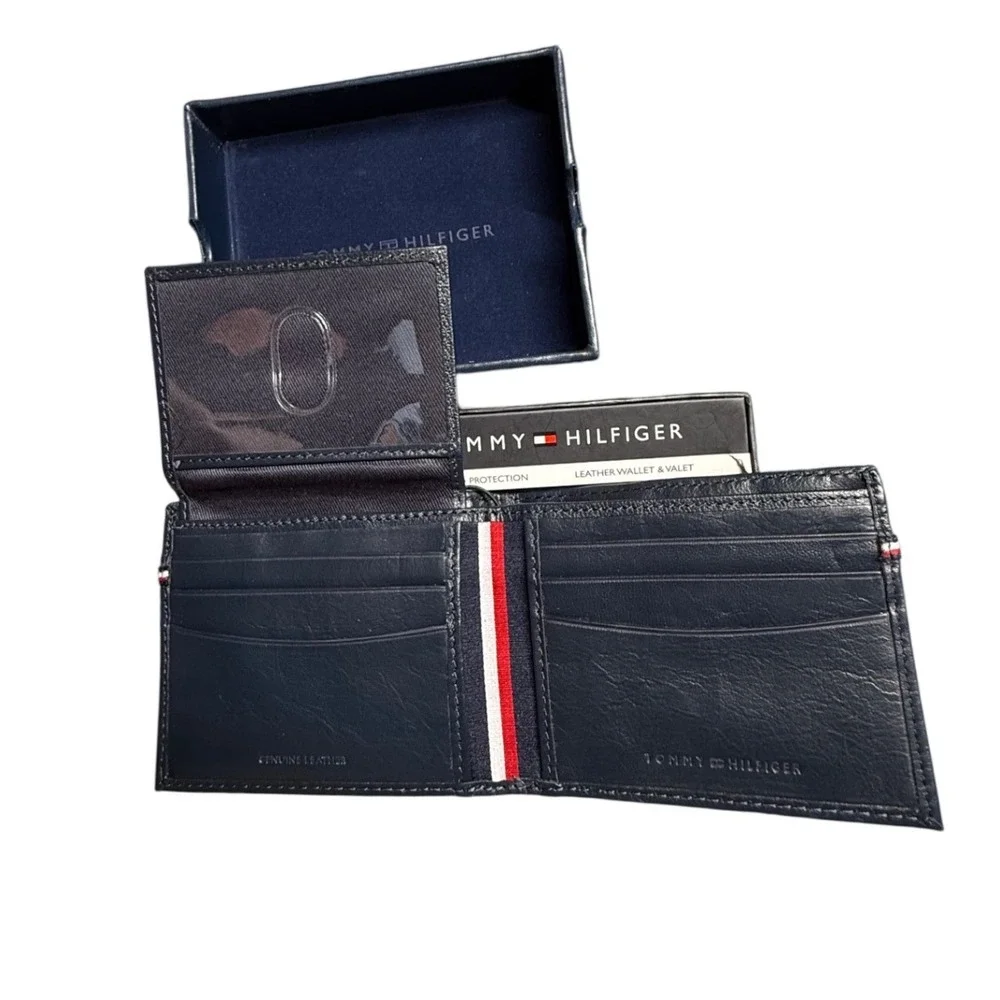 Tommy Hilfiger Men's Leather RFID Wallet & Valet Gift Set‎ (Navy/Red trim)
